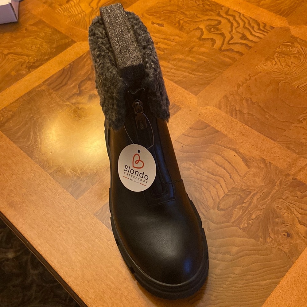 Blonde Women’s waterproof winter boot